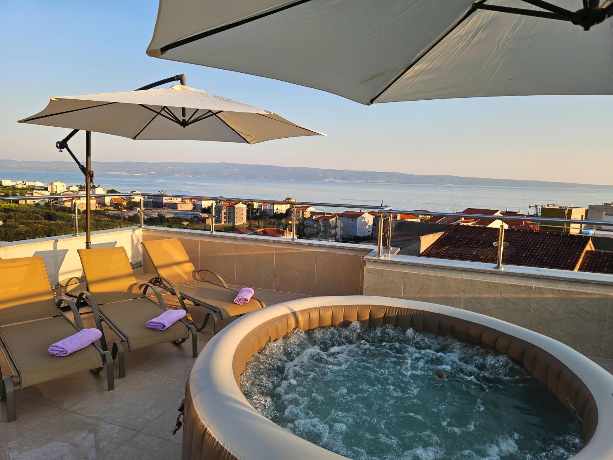 Modern With Jacuzzi, Beautiful Sea View, Near Split! 36a * Podstrana